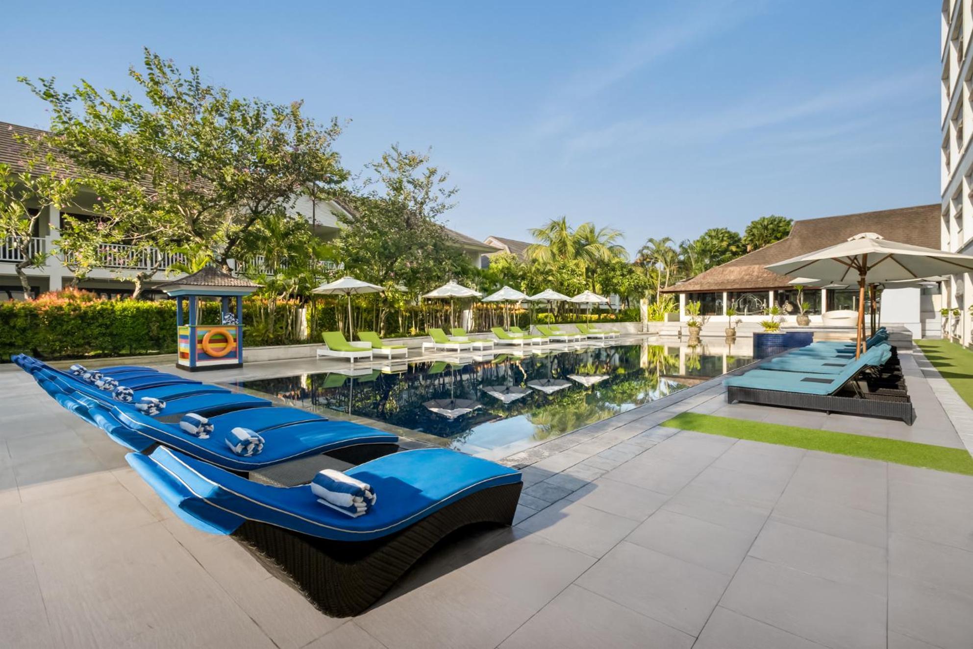 Montigo Resorts Seminyak Εξωτερικό φωτογραφία The swimming pool at the hotel