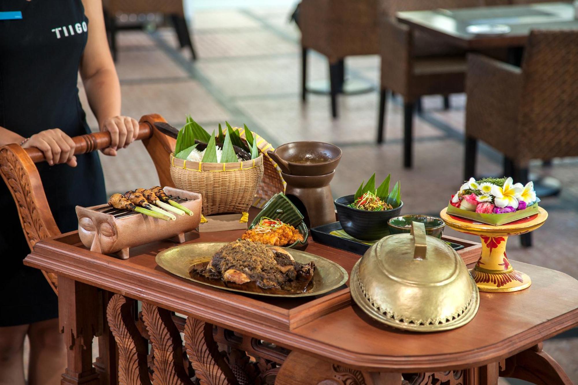 Montigo Resorts Seminyak Εξωτερικό φωτογραφία Thai cuisine