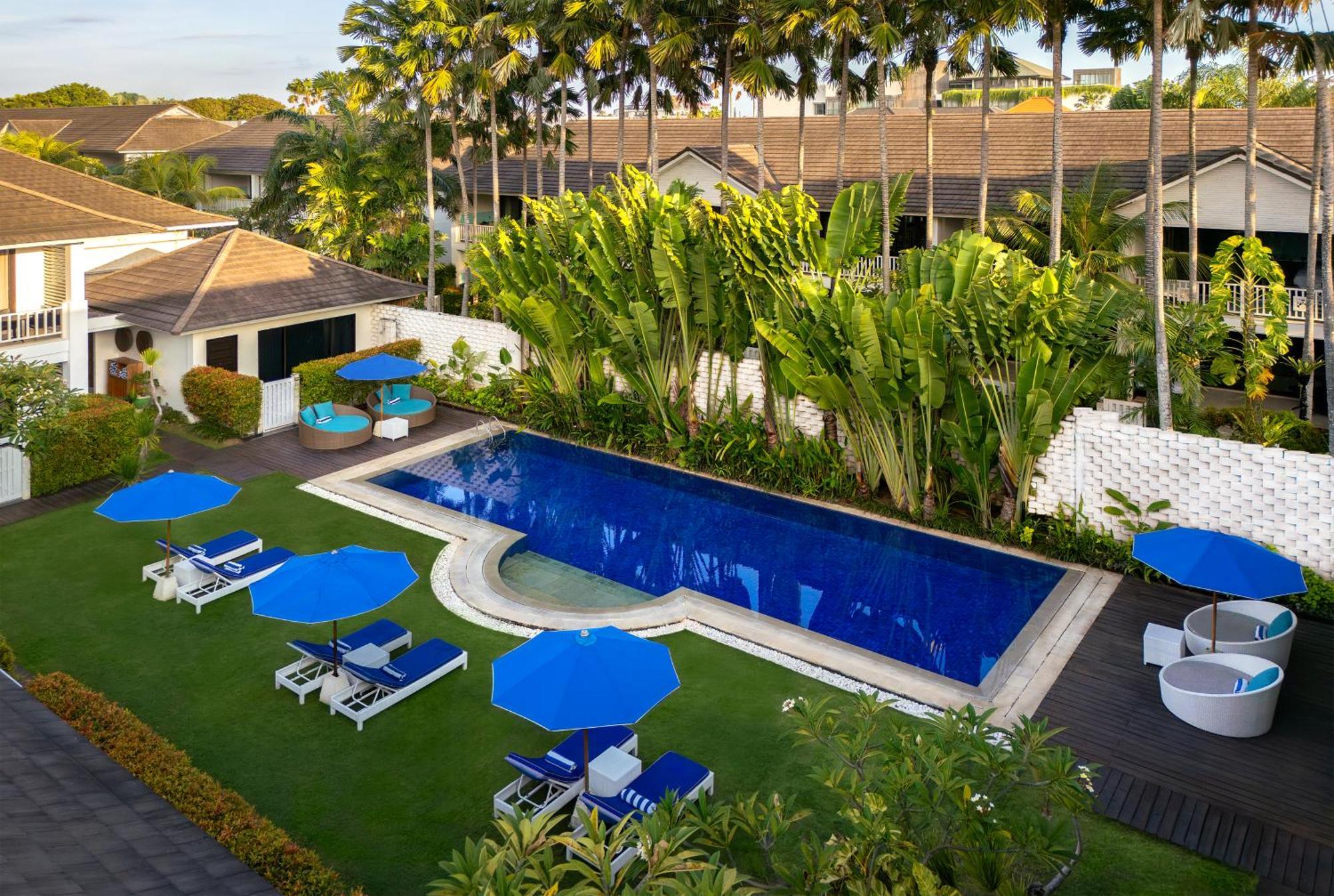 Montigo Resorts Seminyak Εξωτερικό φωτογραφία The swimming pool at the hotel