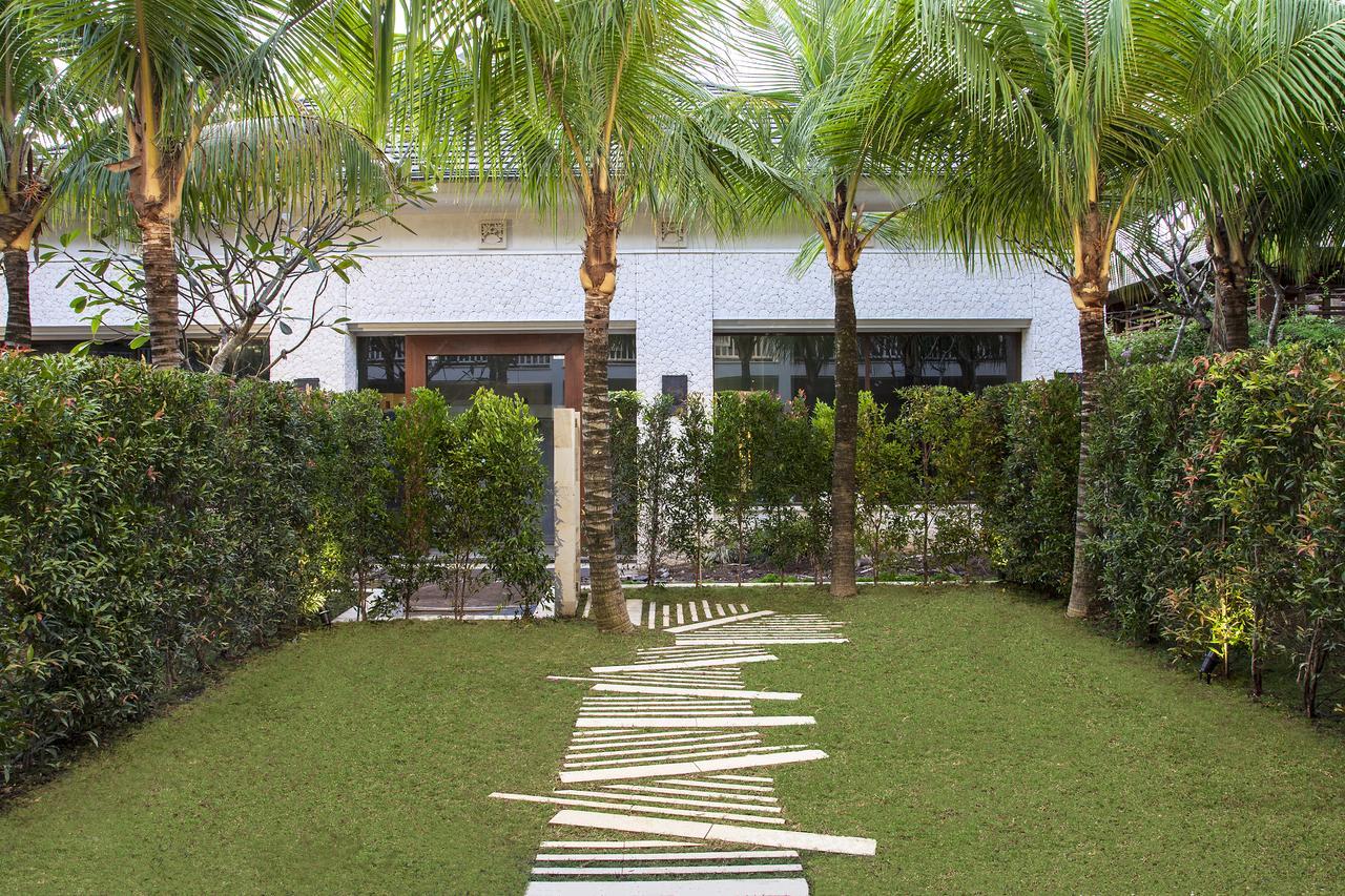 Montigo Resorts Seminyak Εξωτερικό φωτογραφία The house of the Thai Prime Minister